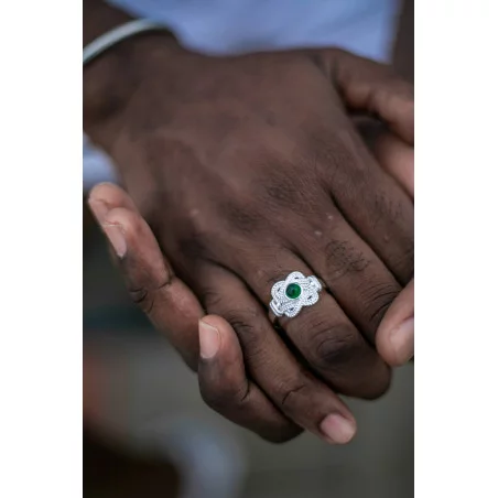 Mattenklopper ring groene steen. Surinaamse sieraden. Surinaamse ring.